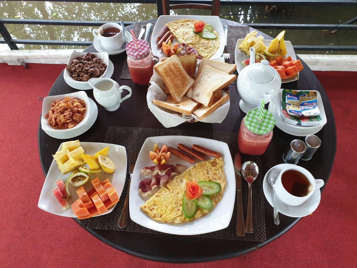 Nature Cabanas & Floating Restaurant 高尔 外观 照片