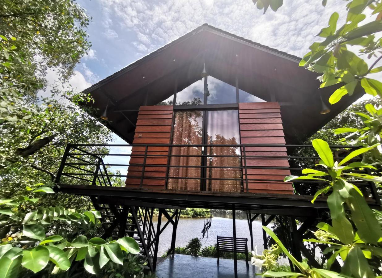Nature Cabanas & Floating Restaurant 高尔 外观 照片